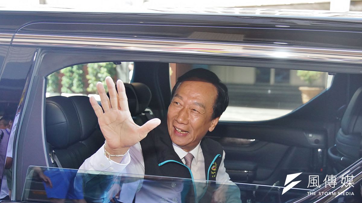 鴻海創辦人郭台銘16日晚宣布不投入總統大選。(資料照片,盧逸峰攝) 鴻海創辦人郭台銘16日晚宣布不投入總統大選。(資料照片,盧逸峰攝)