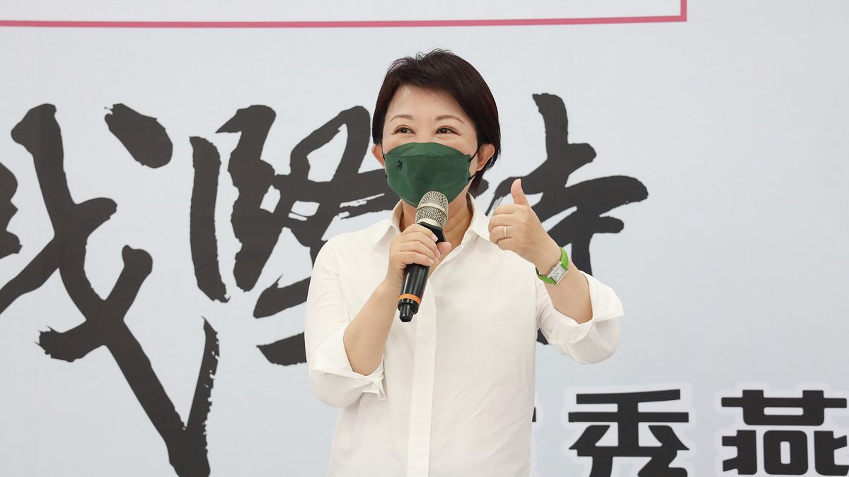 盧秀燕競選總部今日在總部旁廣場舉辦雙十國慶市集活動,盧秀燕親自主持,邀請全台中新住民市民一起挺燕守護台中。(圖/盧秀燕競選總部提供) 盧秀燕競選總部今日在總部旁廣場舉辦雙十國慶市集活動,盧秀燕親自主持,邀請全台中新住民市民一起挺燕守護台中。(圖/盧秀燕競選總部提供)