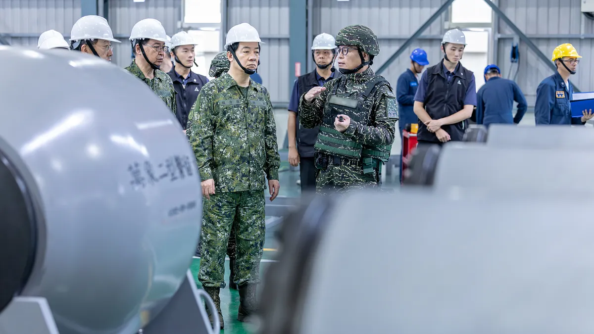 頼清徳総統、軍事演習「漢光41号」海軍防御的機雷敷設訓練を視察(写真/台湾総統府提供)