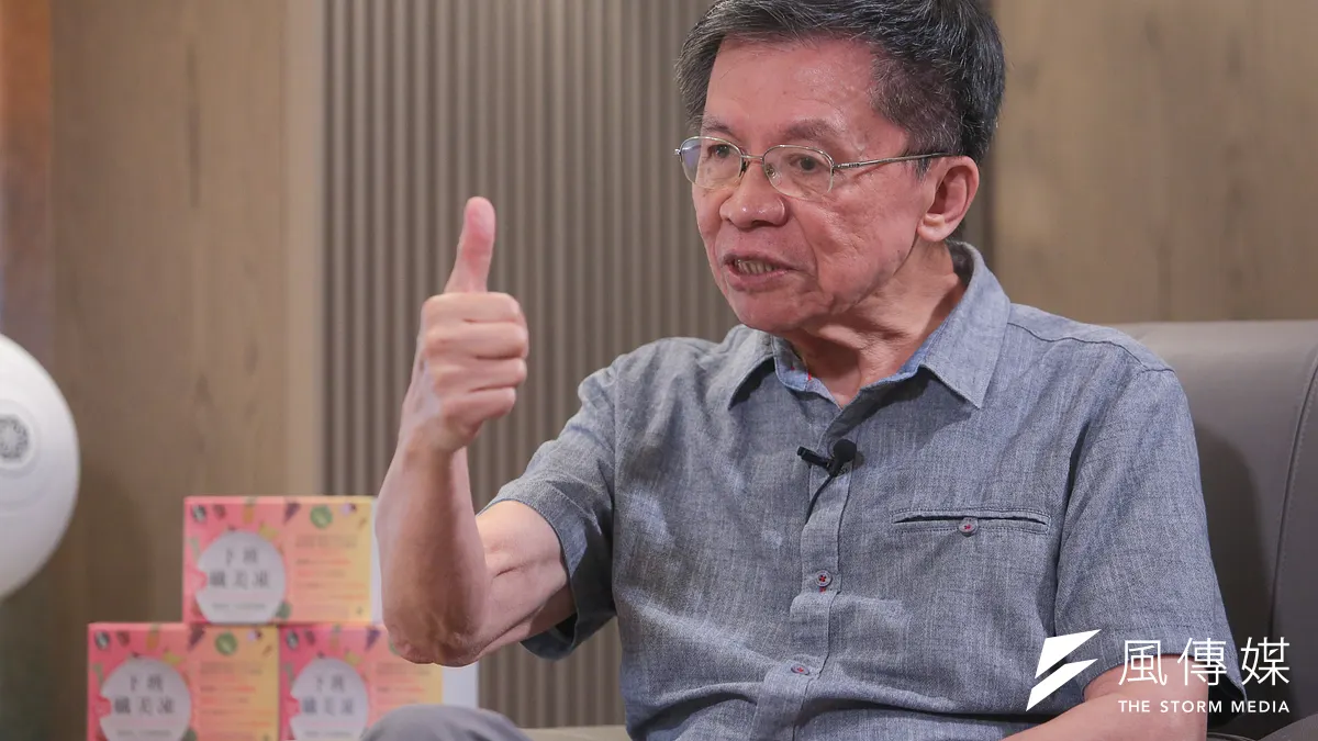前立委沈富雄24日出席黃暐瀚「下班瀚你聊」政論節目。(顏麟宇攝) 前立委沈富雄24日出席黃暐瀚「下班瀚你聊」政論節目。(顏麟宇攝)