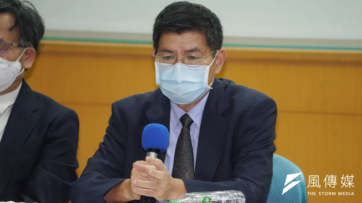 台大公衛學院教授詹長權表示,從新冠肺炎大流行至今累積的死亡人數,和百萬人累積確診死亡人數2個統計值,可以看出一個國家過去新冠疫情發生和惡化的歷程。(資料照,盧逸峰攝)
