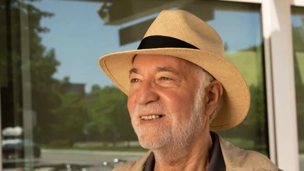 カリフォルニア大学デービス校ダニエル・スパーリング教授。(写真/公益財団法人 旭硝子財団提供)