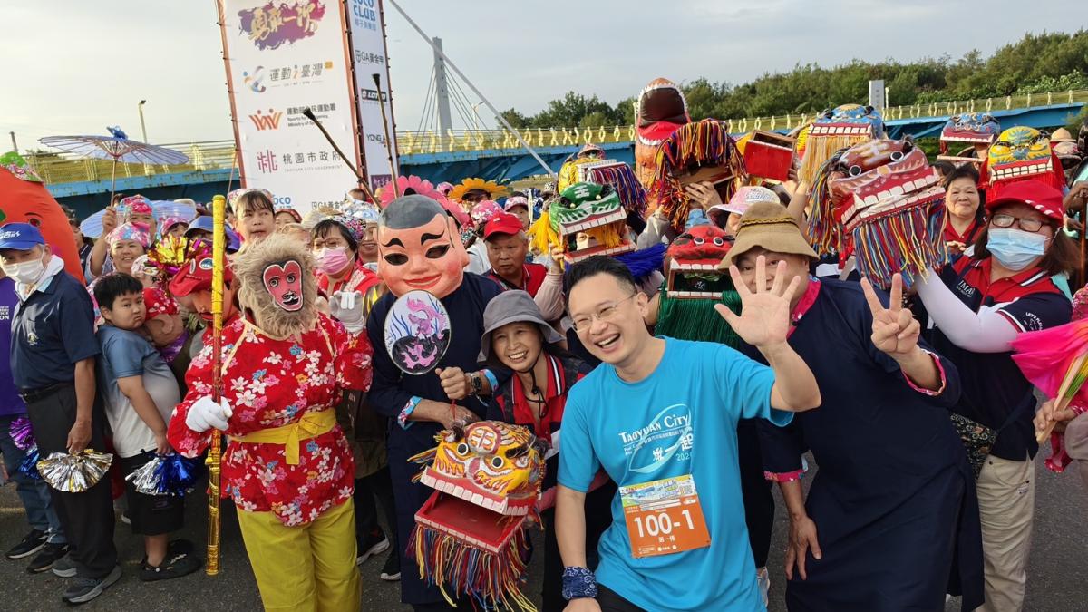 桃園新屋馬拉松驚見「1200人」大變裝!蘇俊賓曝客庄路跑內行玩法