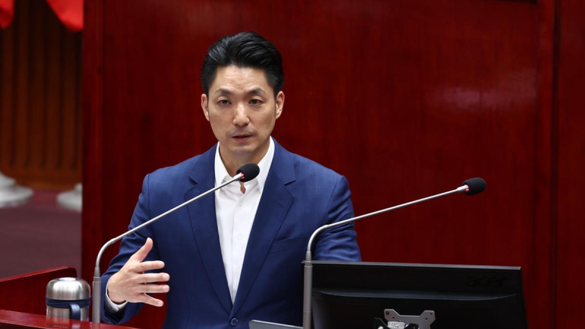 蔣萬安號召上凱道反毒油!綠議員嗆藍白「如喪考妣」 殷瑋怒轟:中央蓋牌還敢喊受害?