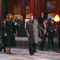 トランプ氏は米国大統領として北京を訪問し、習近平氏は紫禁城で宴を開いてもてなした。(AP通信) トランプ氏は米国大統領として北京を訪問し、習近平氏は紫禁城で宴を開いてもてなした。(AP通信)