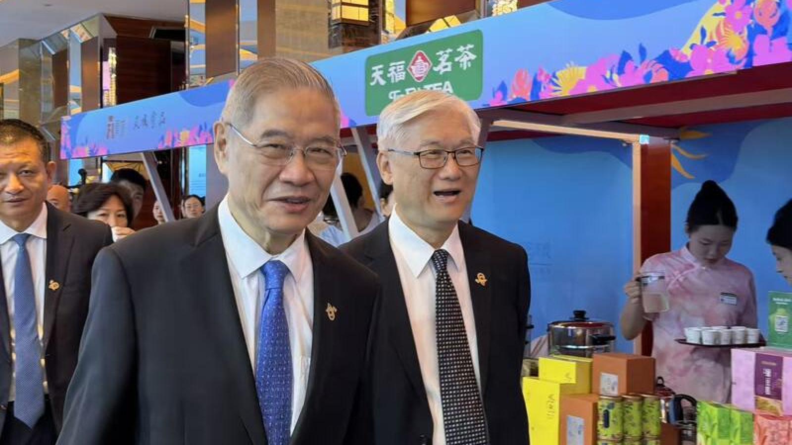 北京直擊》兩岸官方冷、民間熱?夏立言與張志軍同框,活動攤位驚見「2大台灣名企」