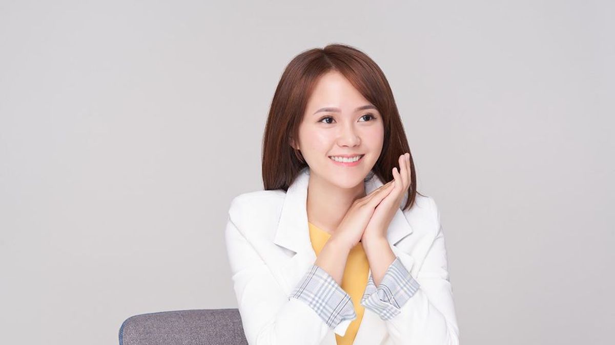 前台視新聞主播吳怡萱(見圖)曾在郭台銘競選團隊擔任郭辦副發言人,近期將加入民眾黨團隊。(取自吳怡萱臉書) 前台視新聞主播吳怡萱(見圖)曾在郭台銘競選團隊擔任郭辦副發言人,近期將加入民眾黨團隊。(取自吳怡萱臉書)