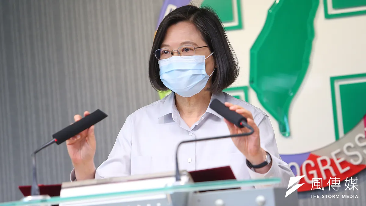 作者批評,公開說謊這件事發生在總統蔡英文身上時,台灣的各行各業各界的知名公知,幾乎都全體陣亡地視若無睹。(資料照,顏麟宇攝)