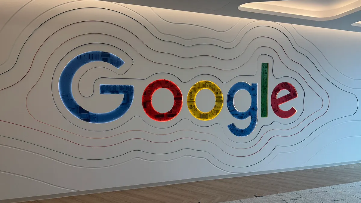 GoogleはまもなくIronwood TPU v7を発表する予定で、エヌビディアGPUに正面から挑戦できる初の対抗製品と見なされている。(写真/劉芯衣撮影) GoogleはまもなくIronwood TPU v7を発表する予定で、エヌビディアGPUに正面から挑戦できる初の対抗製品と見なされている。(写真/劉芯衣撮影)