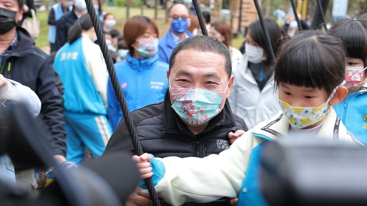 新北公園全齡化軟硬體改善強化,將兒童表意權、運動指導員及佈老志工納入公園中,讓所有市民都能在公園找自己的遊戲場所。(圖/新北市景觀處提供) 新北公園全齡化軟硬體改善強化,將兒童表意權、運動指導員及佈老志工納入公園中,讓所有市民都能在公園找自己的遊戲場所。(圖/新北市景觀處提供)