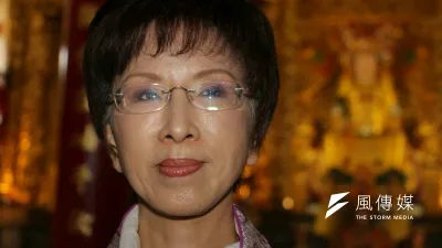 國民黨總統參選人洪秀柱3日到松山慈惠堂參加台灣寺廟金蘭會(葉信菉攝)