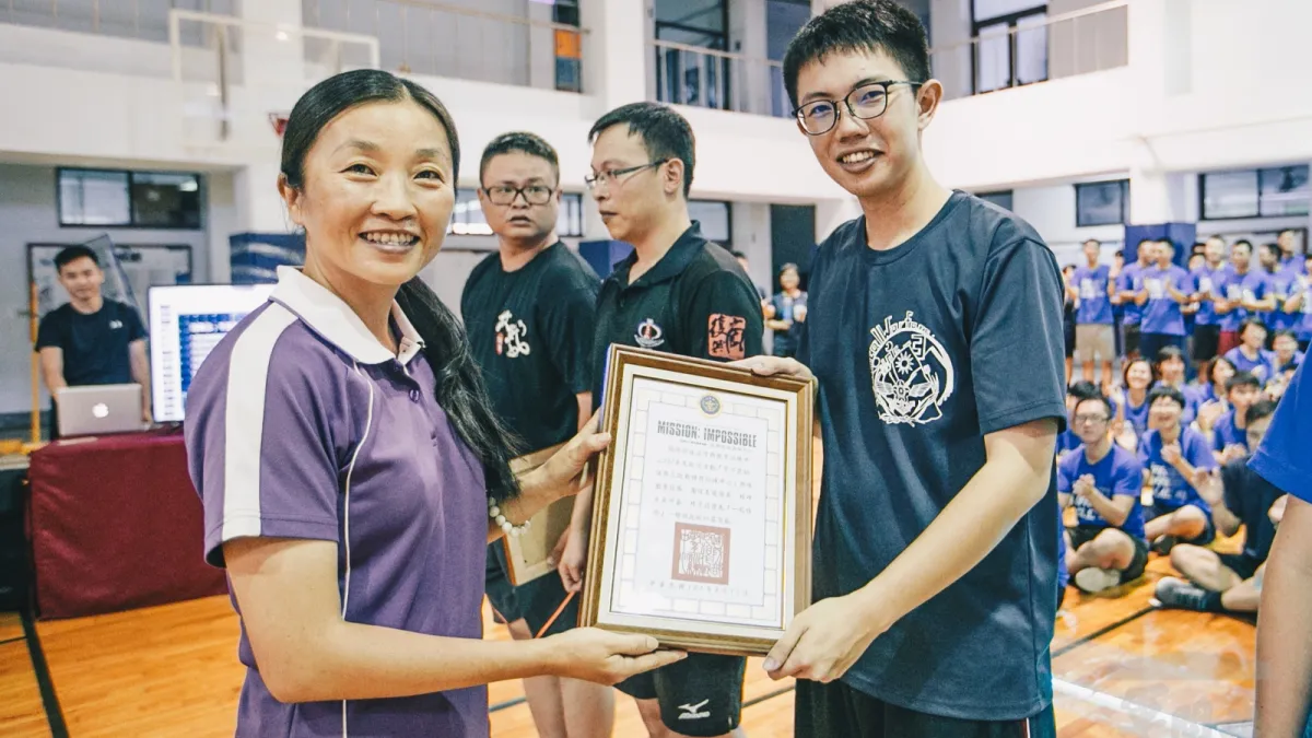 政戰局政訓中心教育長辜麗都上校(左),傳調馬防部接政戰主任占少將缺,將是蔡政府第1位晉升的女少將。(資料照,取自軍聞社)