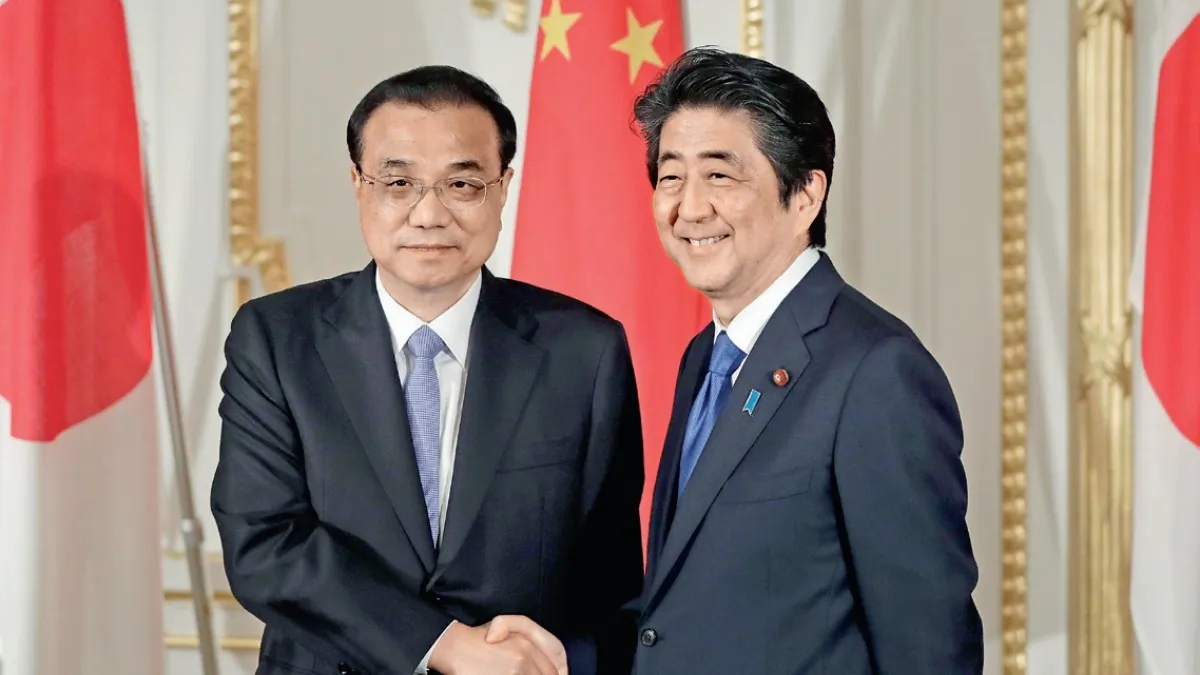 「安倍當前的『中國轉向』,最經典的當屬安倍在李克強訪日期間幾近『失格』的演出。」(多維觀點提供)