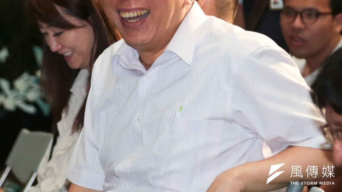 台北市長柯文哲22日與嘉義縣長張花冠出席「嘉義濱海旅遊商品」發表會。(余志偉攝)