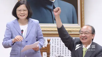 民進黨黨主席蔡英文列席立院黨團會議,蔡英文詢問「誰在艱困選區」,台下立委幾乎人人舉手,立院黨團總召柯建銘也舉手。(曾原信攝)