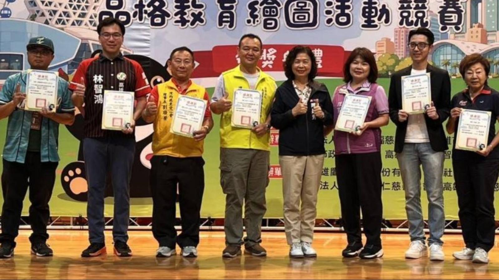 畫出心力量!4,599件作品響應港都反毒 學童用畫筆畫出拒毒信念