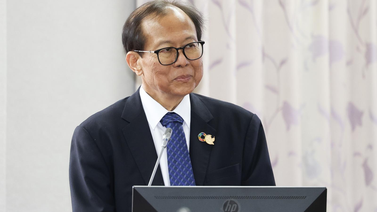 軍公教加薪、月退金調漲何時發?法制化草案躺政院4個月 人事總處曝卡關原因