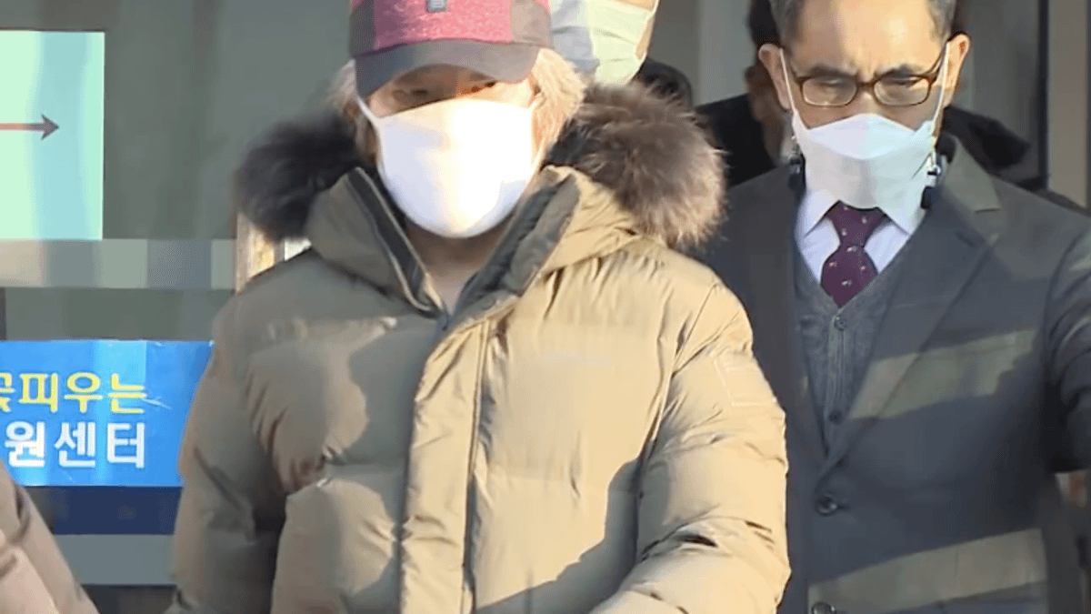 趙斗淳表示自己出獄後將重新做人、申請政府補助遭網友辱罵。(TVCHOSUN - TV조선@YouTube) 趙斗淳表示自己出獄後將重新做人、申請政府補助遭網友辱罵。(TVCHOSUN - TV조선@YouTube)