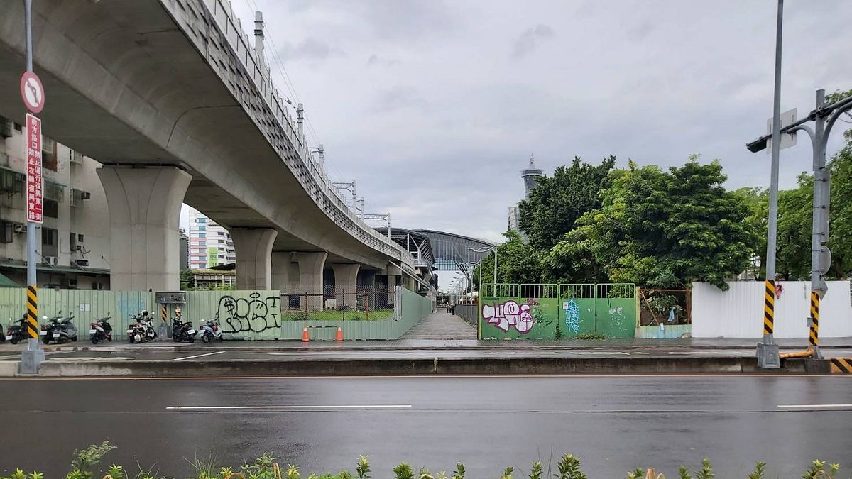 串聯大智北路及復興北路人行道,到帝國糖廠更加便利通行。(圖/台中市政府) 串聯大智北路及復興北路人行道,到帝國糖廠更加便利通行。(圖/台中市政府)