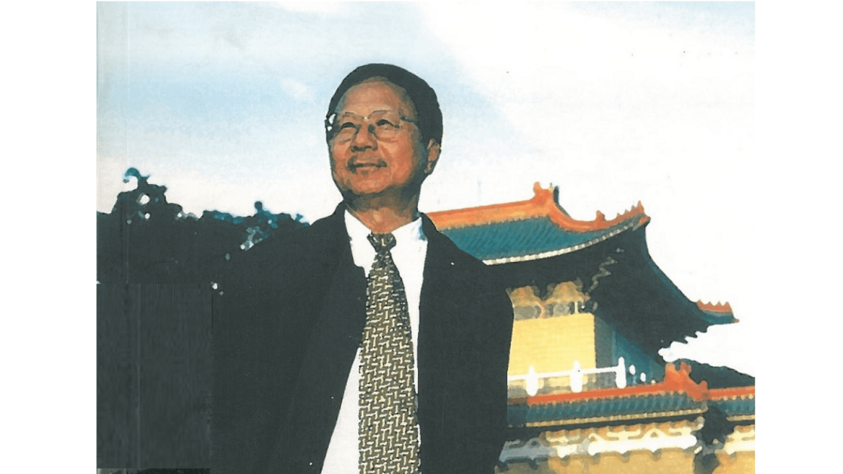 四年的教長任期,杜正勝是媒體的最愛,媒體卻讓他吃足了苦頭。儘管如此,杜正勝仍從未後悔踏上仕途,為台灣主體奮鬥。(取自國立臺灣歷史博物館) 四年的教長任期,杜正勝是媒體的最愛,媒體卻讓他吃足了苦頭。儘管如此,杜正勝仍從未後悔踏上仕途,為台灣主體奮鬥。(取自國立臺灣歷史博物館)