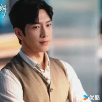 Jing Boran's turn as advertising boss Luan Nian in The Early Spring helped him place seventh in Storm Media's 2026 ranking of Chinese drama's strongest actors, which Cheng Yi tops. (Photo/Weibo) Jing Boran's turn as advertising boss Luan Nian in The Early Spring helped him place seventh in Storm Media's 2026 ranking of Chinese drama's strongest actors, which Cheng Yi tops. (Photo/Weibo)