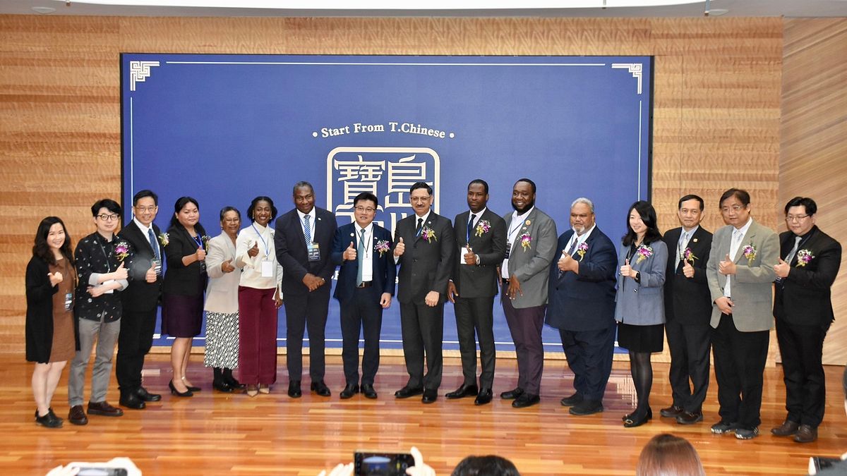 逾半數友邦大使力挺「寶島漢字」 中市SBIR輔導業者邁向國際。(圖/台中市府提供) 逾半數友邦大使力挺「寶島漢字」 中市SBIR輔導業者邁向國際。(圖/台中市府提供)