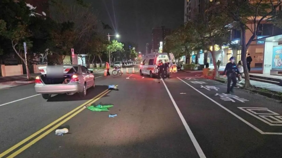 高雄鳳山區一名女子遭2車連續輾過身亡。(圖/翻攝畫面)