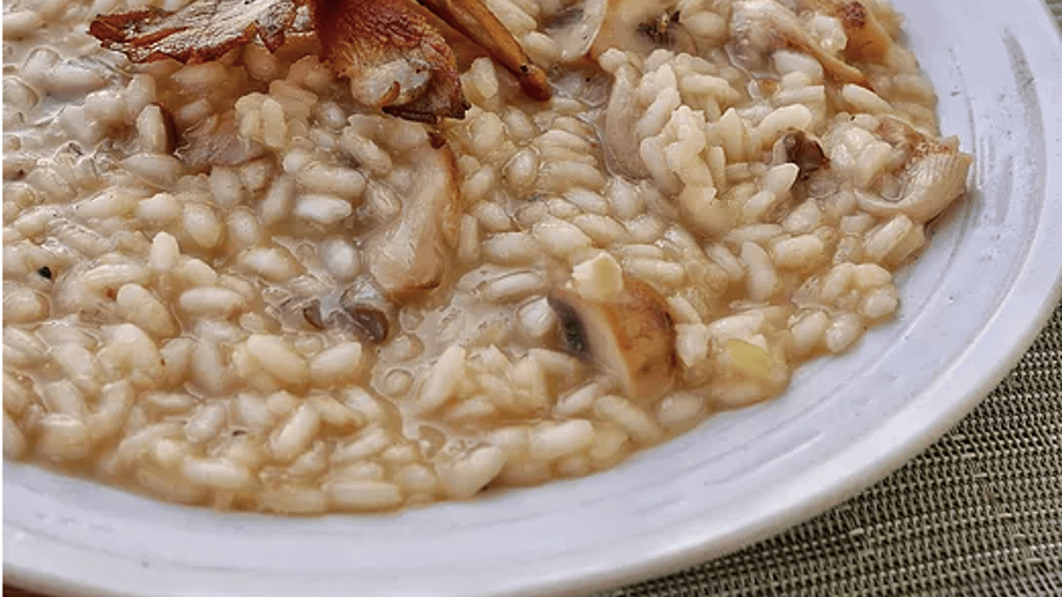 美味濃郁的義式野菇燉飯上菜囉!(圖/Jeff's Food Blog提供) 美味濃郁的義式野菇燉飯上菜囉!(圖/Jeff's Food Blog提供)