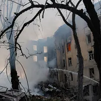 在某種程度上,AI確實能讓戰爭決策更加理性。 但最終的選擇權仍在人類手中。AI可以告訴我們戰爭的代價,卻無法告訴我們這個代價是否值得承擔。(示意照,美聯社) 在某種程度上,AI確實能讓戰爭決策更加理性。 但最終的選擇權仍在人類手中。AI可以告訴我們戰爭的代價,卻無法告訴我們這個代價是否值得承擔。(示意照,美聯社)