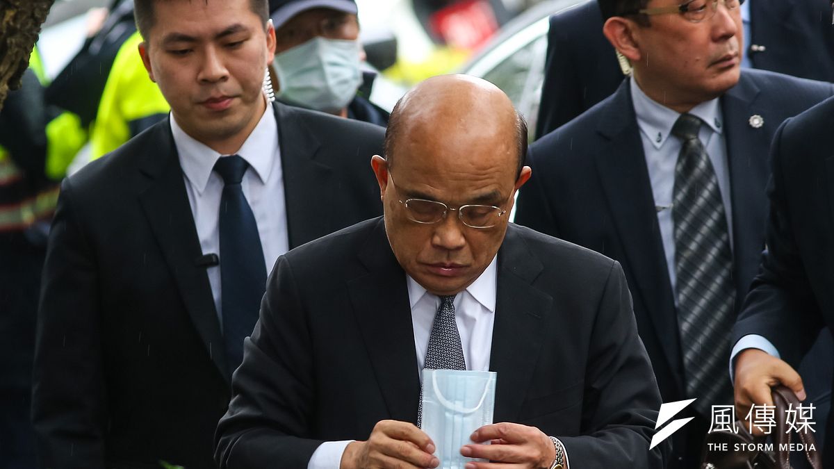行政院長蘇貞昌19日向國人道歉,坦言「沒把分配秩序節奏弄好」,讓民眾一時困擾,「這點確實沒有做到,實在對不起。」(資料照,顏麟宇攝) 行政院長蘇貞昌19日向國人道歉,坦言「沒把分配秩序節奏弄好」,讓民眾一時困擾,「這點確實沒有做到,實在對不起。」(資料照,顏麟宇攝)
