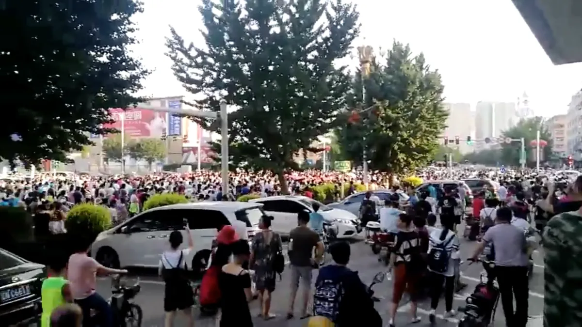 中國大陸自6月以來,出現近200起P2P網路借貸平台清算或倒閉,陸媒分析,網貸平台集中爆雷除了因本身違規經營,經濟成長率下滑也推波助瀾。(資料照)