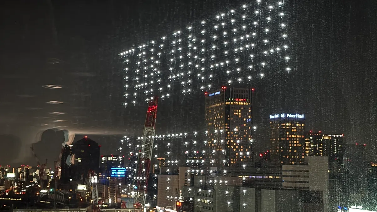 JR東日本於東京高輪舉辦無人機升空表演。(黃信維攝) JR東日本於東京高輪舉辦無人機升空表演。(黃信維攝)