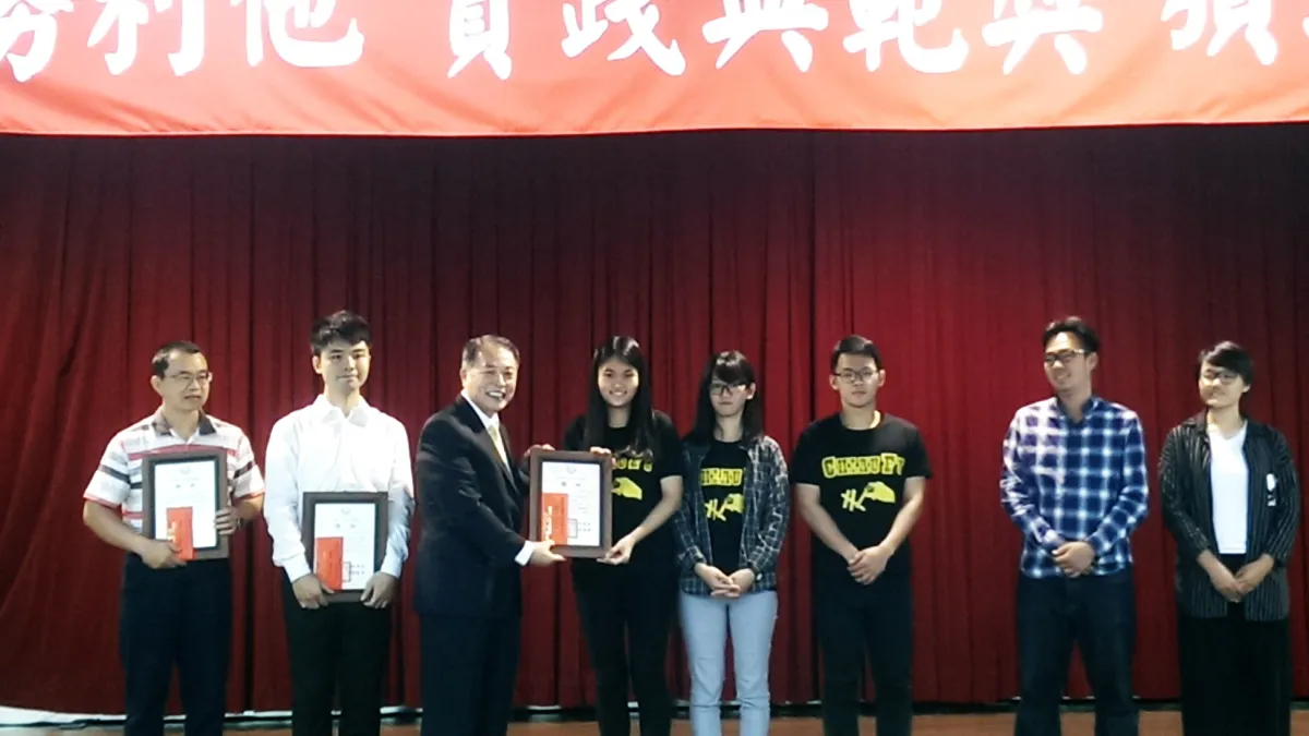 用「心」關懷長者 嘉大樵夫志工獲服務利他獎