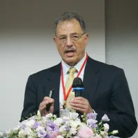 施明徳基金会が「市民社会、民主的レジリエンス、国家安全保障」をテーマとする国際学術シンポジウムを開催した。写真はスタンフォード大学フーバー研究所のラリー・ダイアモンド氏。(蔡親傑撮影) 施明徳基金会が「市民社会、民主的レジリエンス、国家安全保障」をテーマとする国際学術シンポジウムを開催した。写真はスタンフォード大学フーバー研究所のラリー・ダイアモンド氏。(蔡親傑撮影)