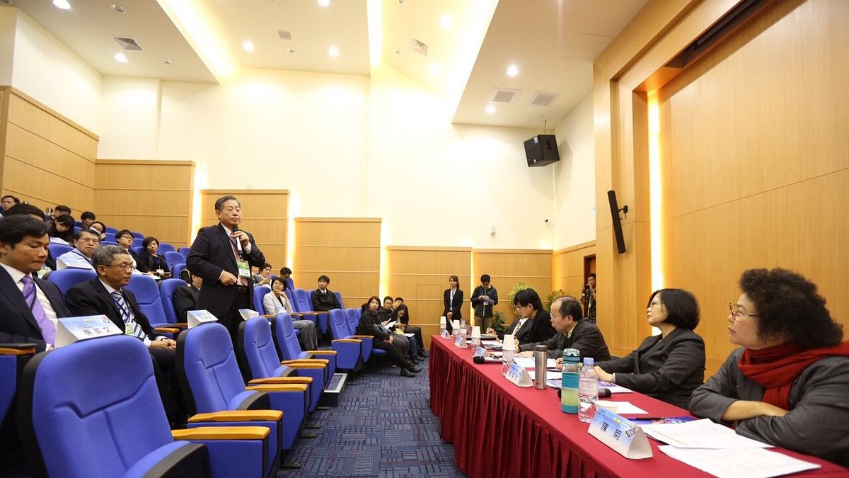 蔡英文10日繼續進行產業之旅,到高雄參訪數位產業。(蔡英文臉書) 蔡英文10日繼續進行產業之旅,到高雄參訪數位產業。(蔡英文臉書)