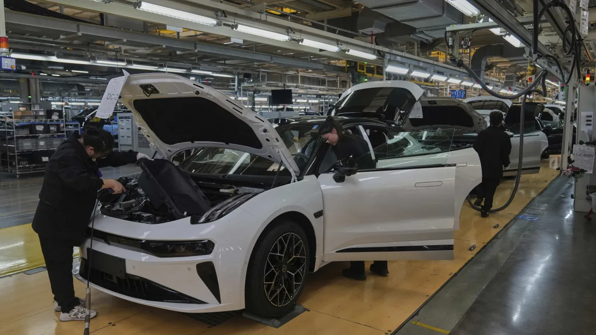 中國經濟、製造業、工廠、汽車。(美聯社)