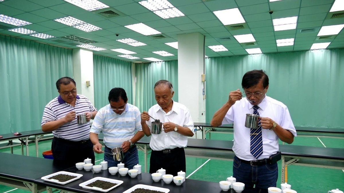 南投縣長特等茶獎出爐 賴士墉、陳智賢同獲殊榮 南投縣長特等茶獎出爐 賴士墉、陳智賢同獲殊榮