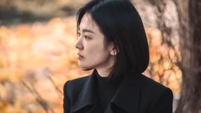 宋慧喬在《黑暗榮耀》的劇照。(Netflix官方Facebook)