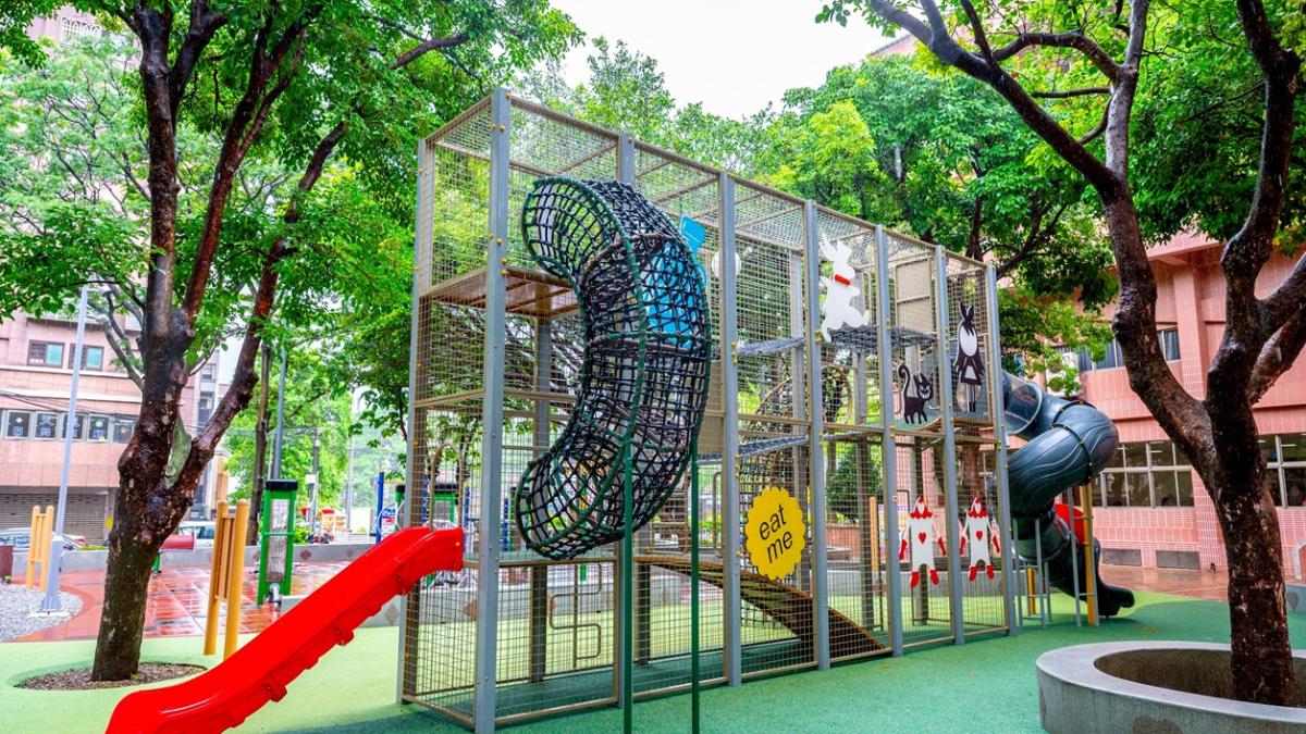 平鎮廣達公園啟用!童話元素打造共融遊戲場,與婦幼館串聯親子廊帶