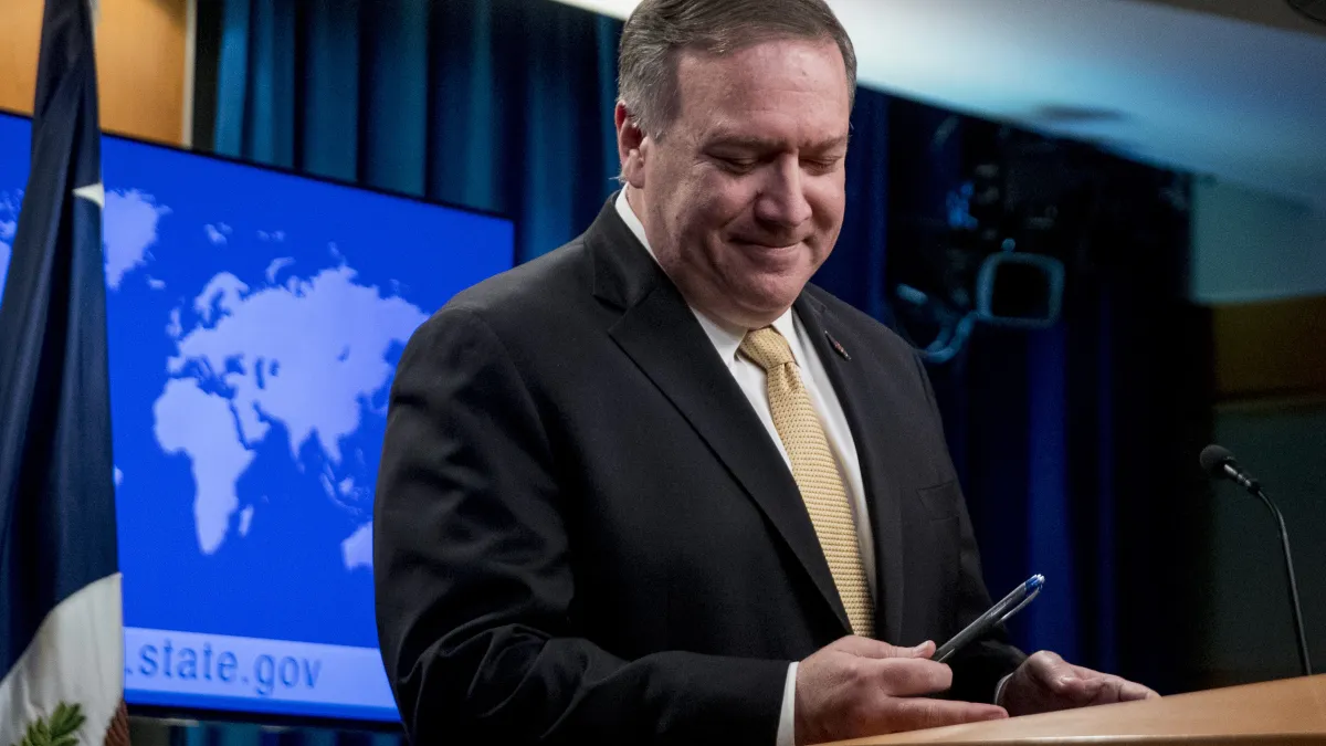 2019年11月18日,美國國務卿龐畢歐(Mike Pompeo)宣布,以色列在約旦河西岸佔領地建設的屯墾區「不違反國際法」(AP)