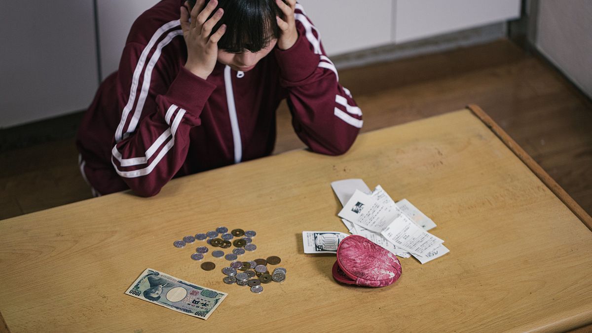 根據調查顯示,台灣有高達77%的人都缺乏金融素養。(圖/取自PAKUTASO) 根據調查顯示,台灣有高達77%的人都缺乏金融素養。(圖/取自PAKUTASO)