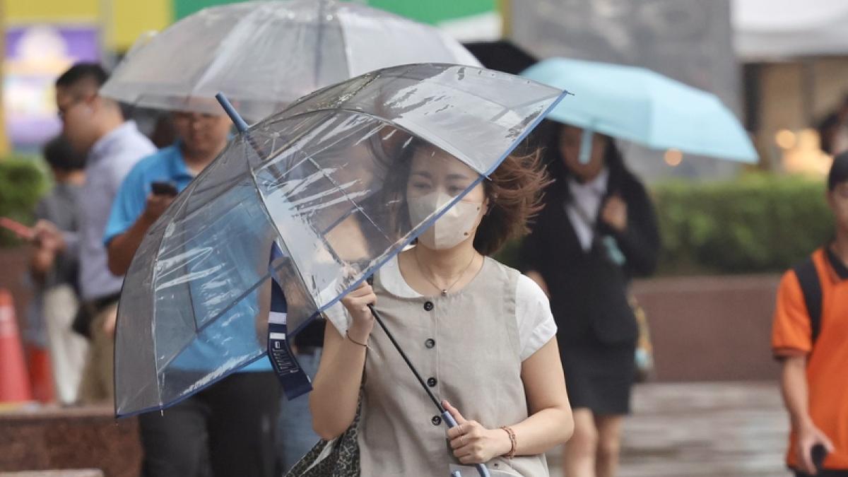 周末又有颱風?熱帶低壓最快周五生成 專家曝路徑:不排除北修更靠近台灣