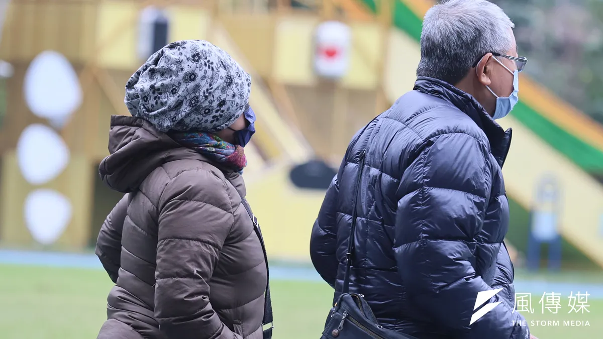 體感溫度受多種環境因素影響,如濕度、風速、日照等,而這些因素會改變我們的熱量感知。(示意圖/柯承惠攝) 體感溫度受多種環境因素影響,如濕度、風速、日照等,而這些因素會改變我們的熱量感知。(示意圖/柯承惠攝)