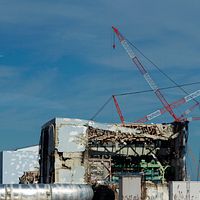 2011年11月12日に撮影された福島第一原発第4号機の当時の外観。(AP通信) 2011年11月12日に撮影された福島第一原発第4号機の当時の外観。(AP通信)