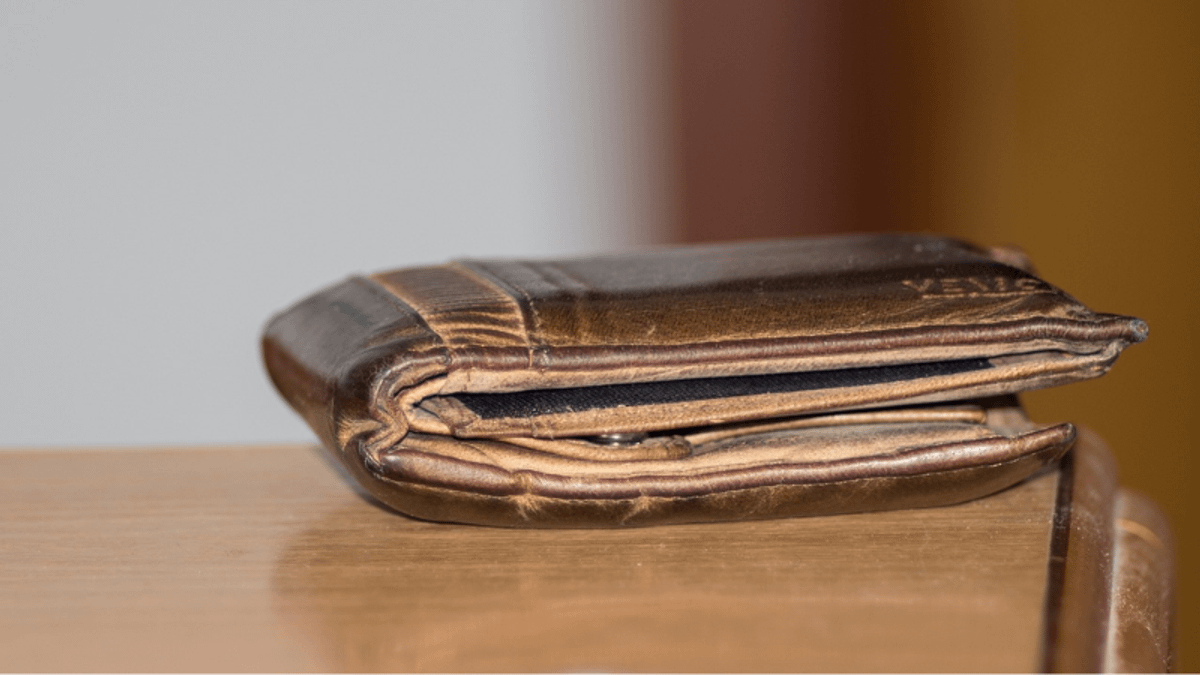 一名男網友拾獲一個皮夾交到警察局,卻因皮夾中少了1000元,而被失主提告侵占。(示意圖/取自Pixabay) 一名男網友拾獲一個皮夾交到警察局,卻因皮夾中少了1000元,而被失主提告侵占。(示意圖/取自Pixabay)
