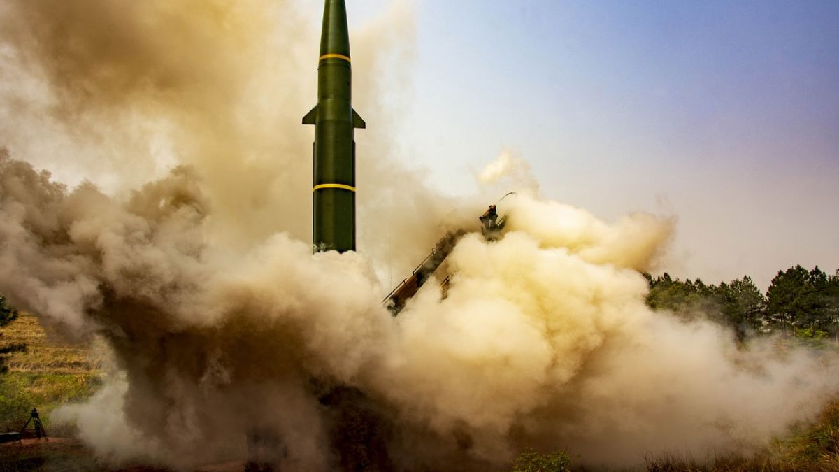 民進黨在地方選舉大打「抗中保台」牌,難講還能否奏效。圖為圖為中國的火箭軍正在進行實彈演習。(中國軍網) 民進黨在地方選舉大打「抗中保台」牌,難講還能否奏效。圖為圖為中國的火箭軍正在進行實彈演習。(中國軍網)