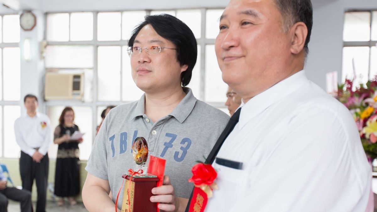 市公車服務品質提升 林右昌表揚模範勞工 市公車服務品質提升 林右昌表揚模範勞工