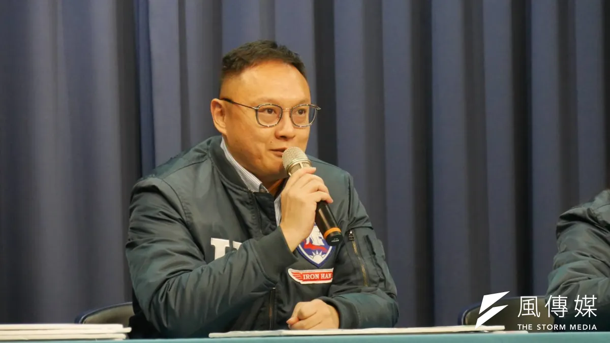 2019年12月28日,國民黨總統候選人韓國瑜陣營發言人鄭照新再批「新潮流綁架蔡英文」(潘維庭攝)