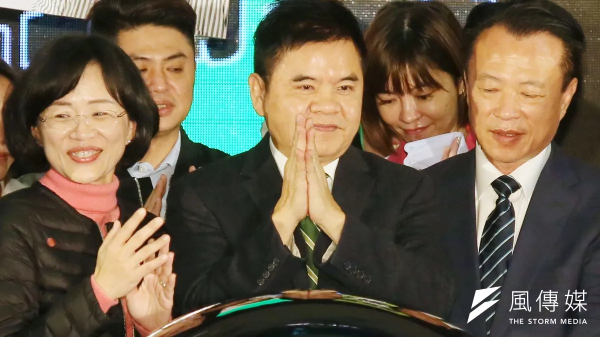 黨內強者點名參選屏南立委,莊瑞雄(中)卻感到強人所難。(資料照,柯承惠攝)