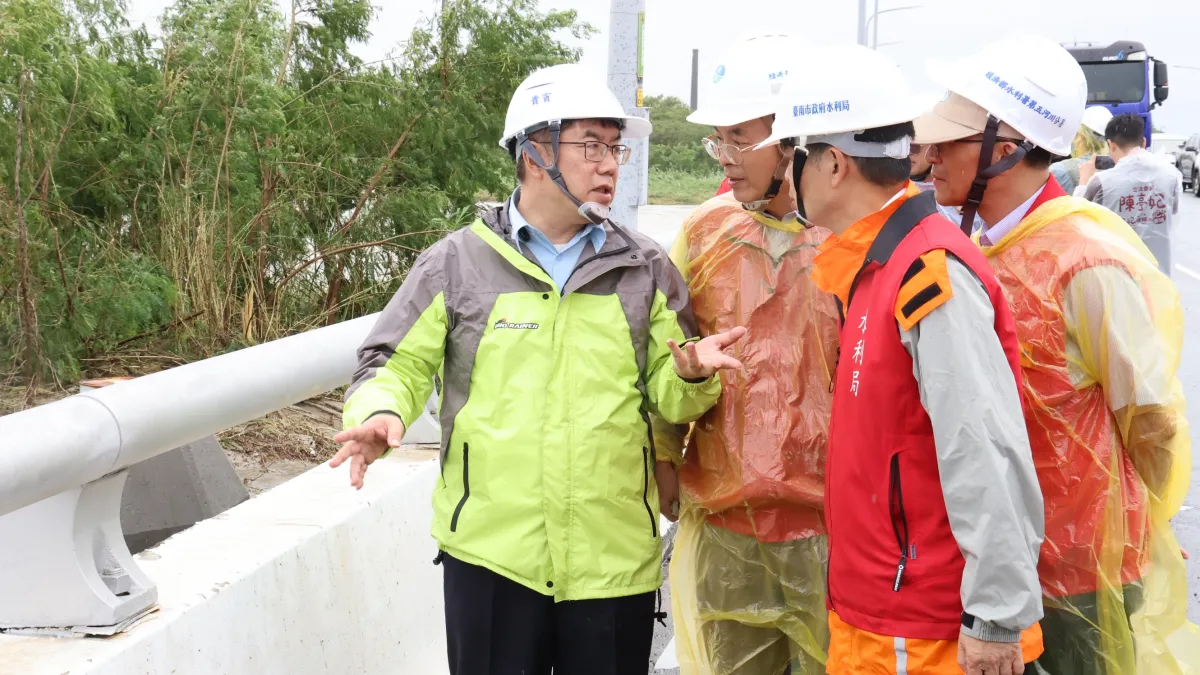 台南市長黃偉哲就任以來一心一意要改善台南市易積淹水的地區問題。(圖/台南市政府提供)